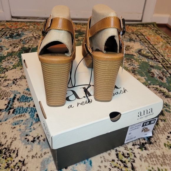 NIB‎ A.N.A Light Brown Strappy Platform Heels, Size 10M Office Wedding Guest - Picture 5 of 7